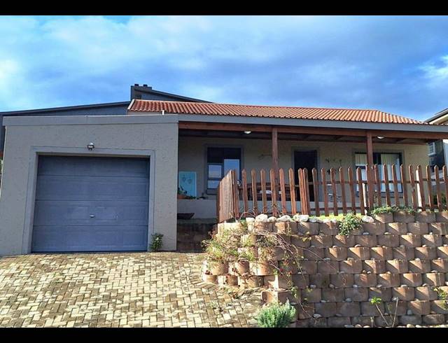 2 BEDROOM HOUSE FOR SALE IN BERGSIG